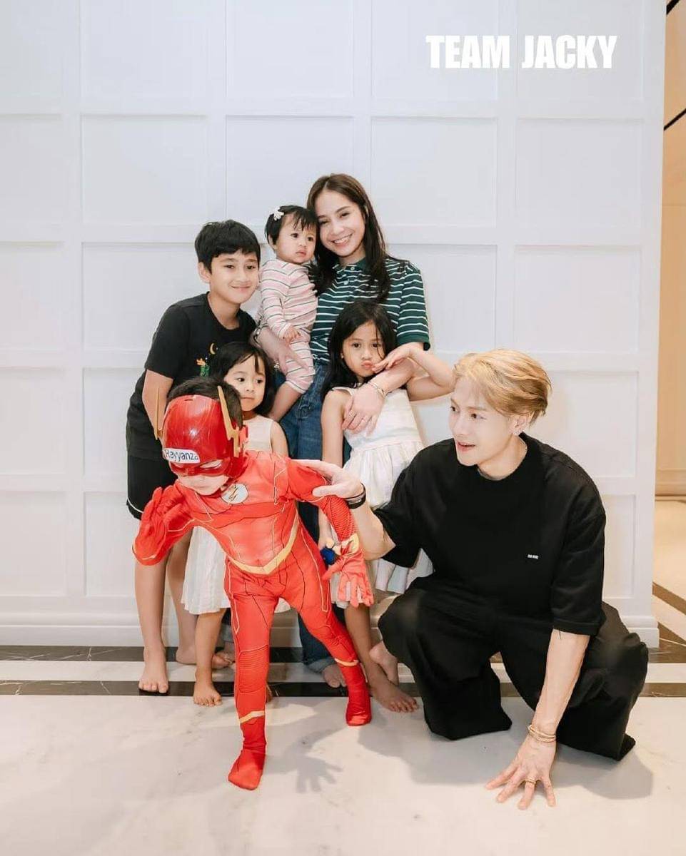 weibo.com/jacksonwangfanclub_ofc